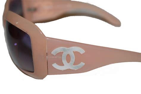 CHANEL Mother of Pearl CC Sunglasses 5076.